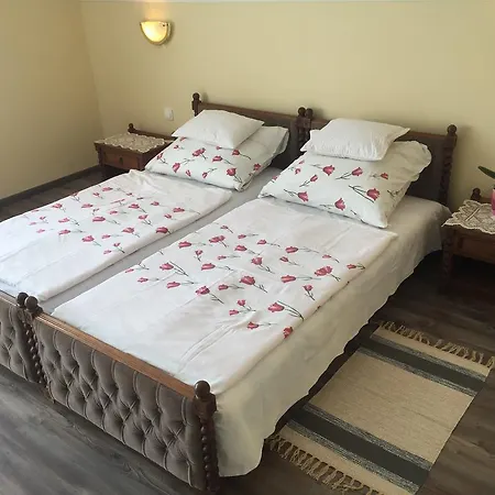 Venyige Villa *